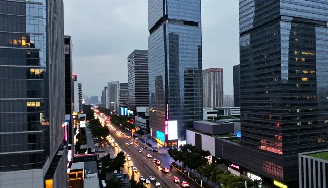 网站设计佛山：两种做法对比及实际取舍